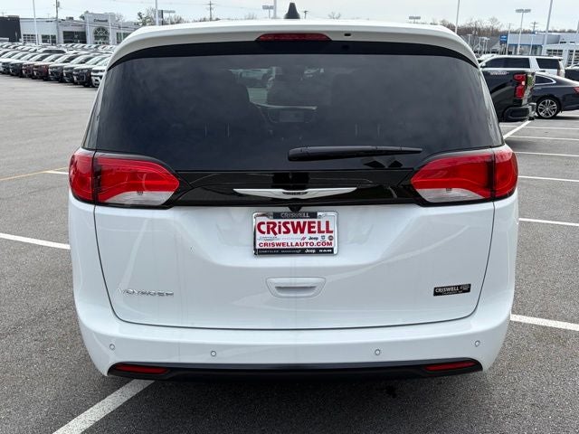 2026 Chrysler Voyager VOYAGER LX