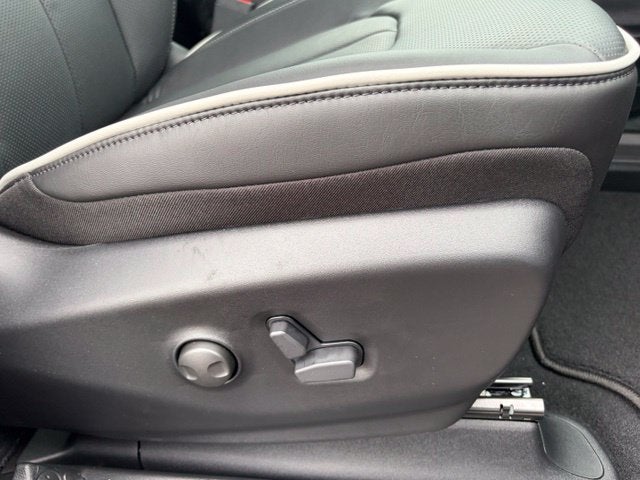 2027 Chrysler Pacifica PACIFICA LIMITED