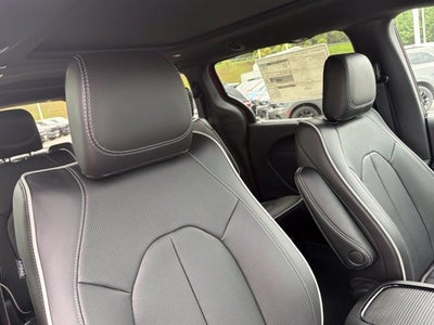 2027 Chrysler Pacifica PACIFICA LIMITED