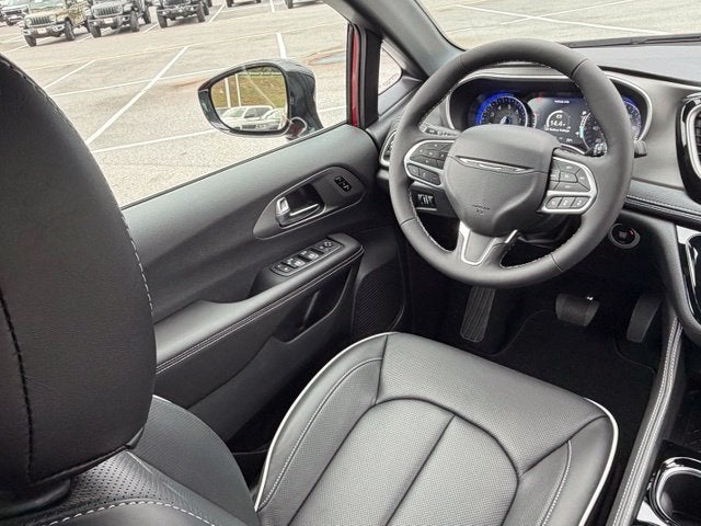 2027 Chrysler Pacifica PACIFICA LIMITED