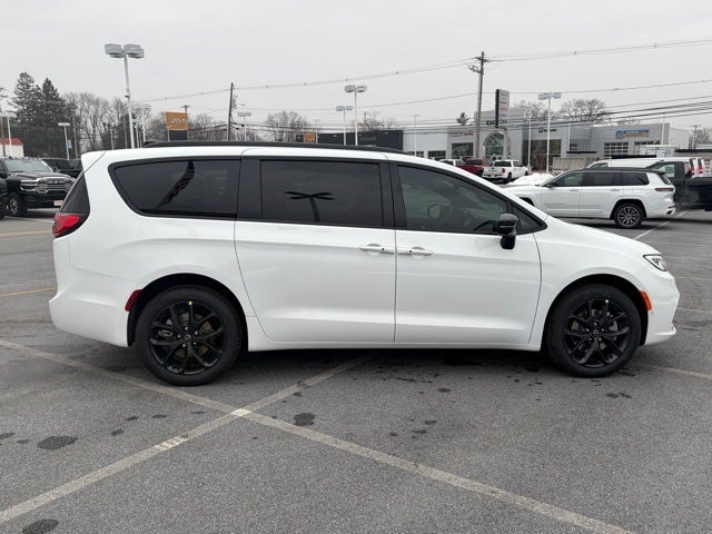 2026 Chrysler Pacifica PACIFICA SELECT AWD