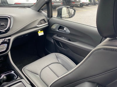 2026 Chrysler Pacifica PACIFICA LIMITED AWD