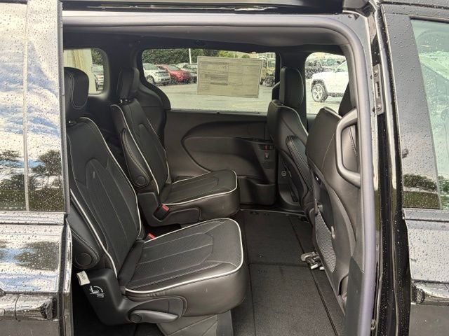 2027 Chrysler Pacifica PACIFICA LIMITED AWD