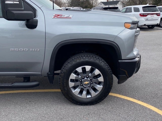 2025 Chevrolet Silverado 2500HD 4WD Crew Cab Standard Bed Custom