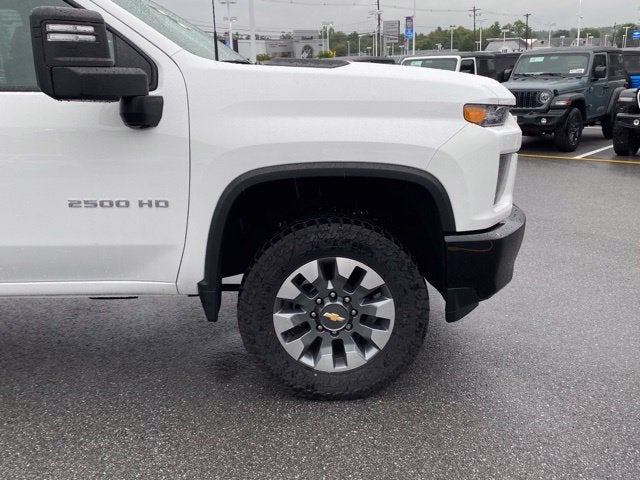 2022 Chevrolet Silverado 2500HD 4WD Crew Cab Standard Bed Custom