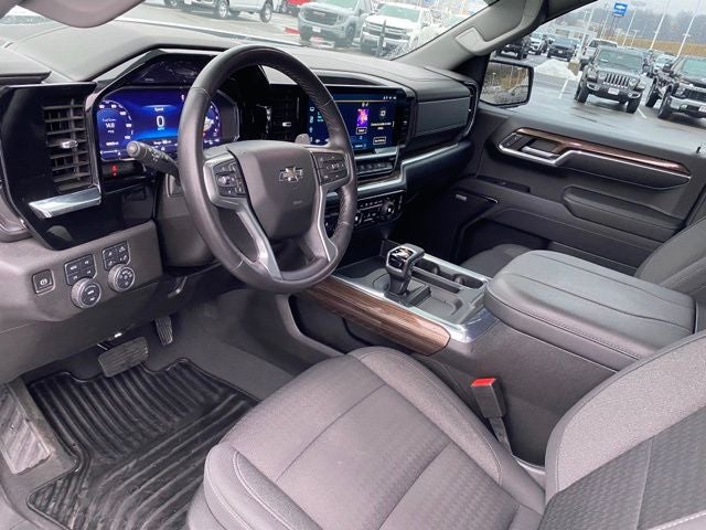 2023 Chevrolet Silverado 1500 4WD Crew Cab Short Bed RST