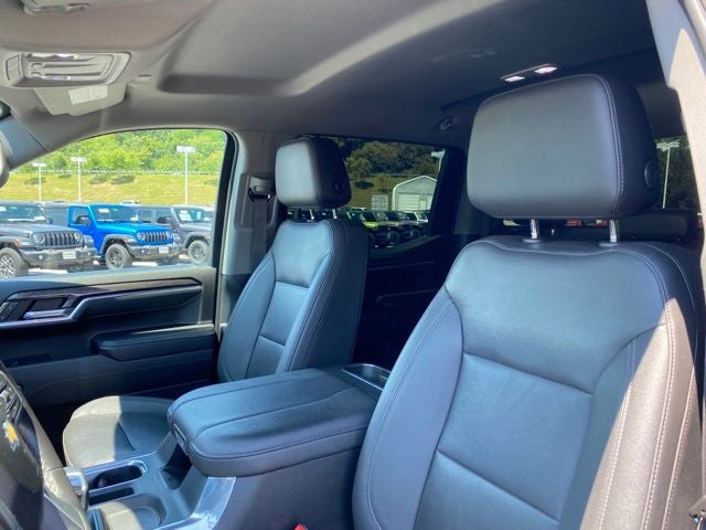 2023 Chevrolet Silverado 1500 4WD Crew Cab Short Bed LTZ