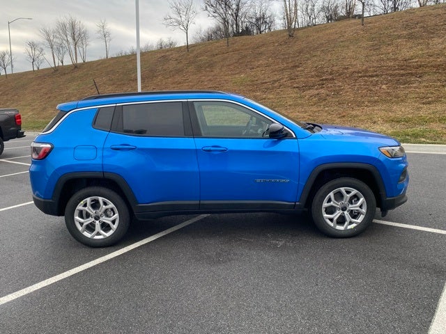 2026 Jeep Compass COMPASS LATITUDE 4X4