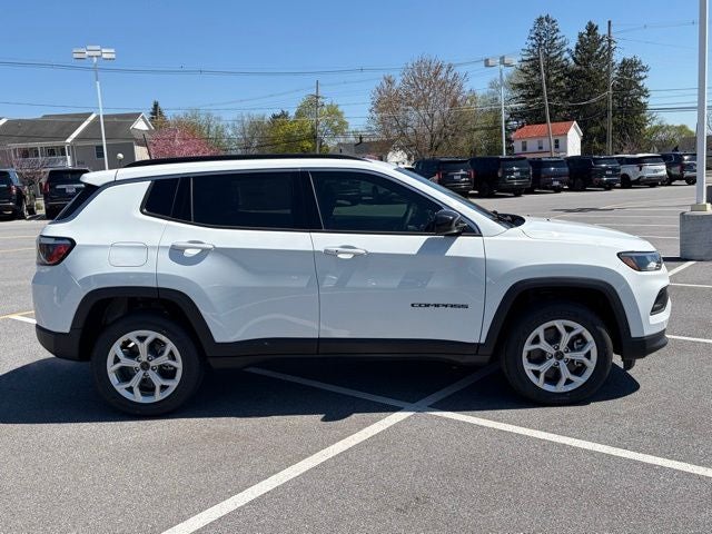 2026 Jeep Compass COMPASS LATITUDE 4X4