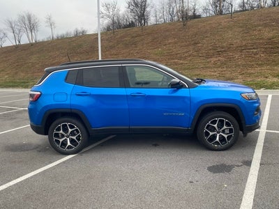 2026 Jeep Compass COMPASS LIMITED 4X4
