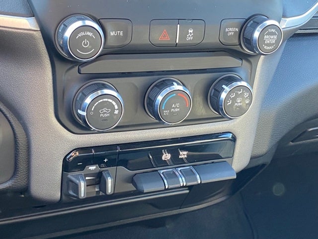 2024 RAM 3500 Big Horn Crew Cab 4x4 8' Box