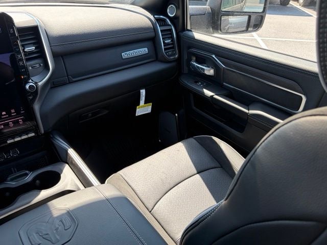 2027 RAM Ram 3500 RAM 3500 LARAMIE CREW CAB 4X4 8' BOX