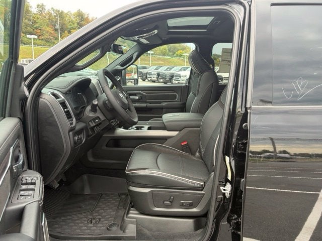 2027 RAM Ram 3500 RAM 3500 LARAMIE CREW CAB 4X4 8' BOX