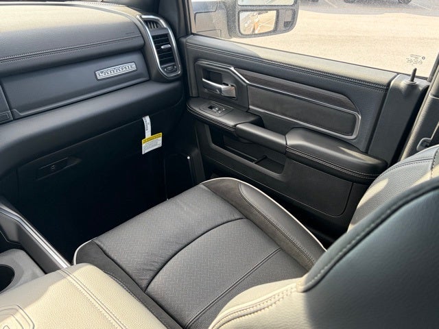 2026 RAM Ram 3500 RAM 3500 LARAMIE CREW CAB 4X4 8' BOX