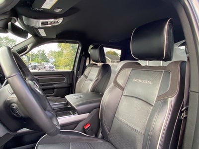 2025 RAM 3500 Laramie Crew Cab 4x4 8' Box