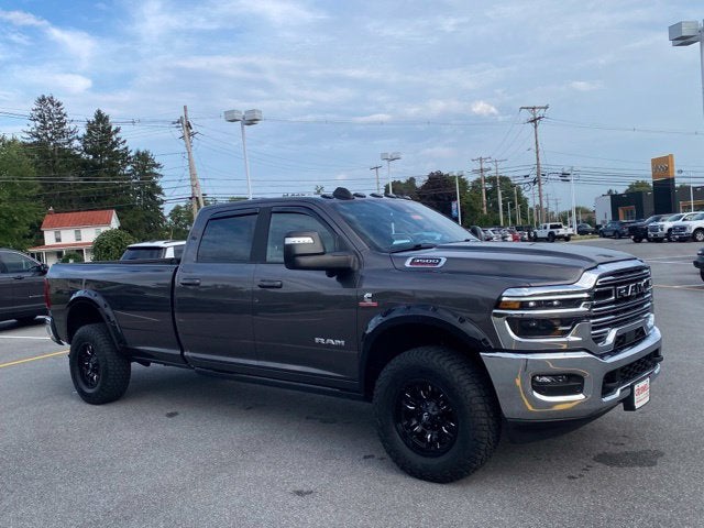2025 RAM 3500 Laramie Crew Cab 4x4 8' Box