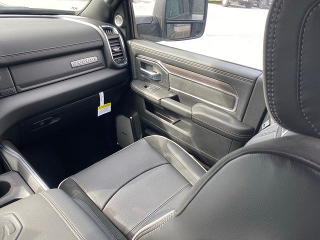 2026 RAM Ram 3500 RAM 3500 LARAMIE CREW CAB 4X4 8' BOX