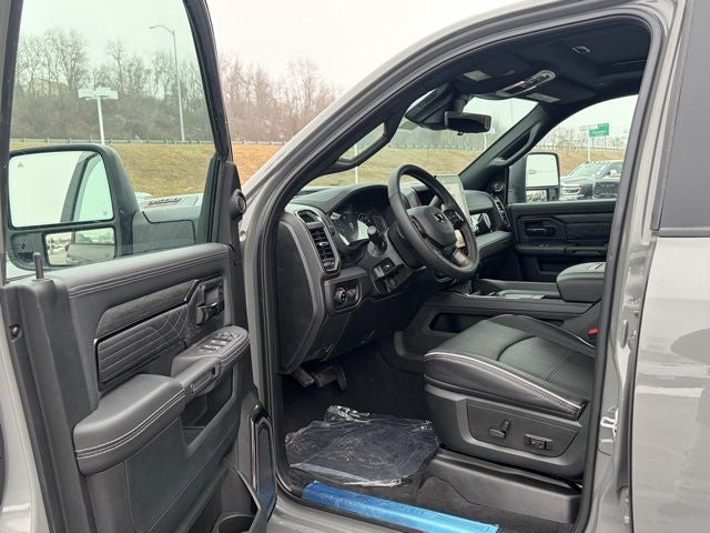 2026 RAM Ram 3500 RAM 3500 LIMITED MEGA CAB 4X4 6'4' BOX