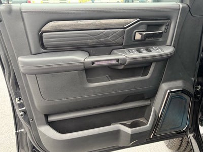 2026 RAM Ram 3500 RAM 3500 LIMITED MEGA CAB 4X4 6'4' BOX