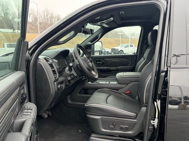 2026 RAM Ram 3500 RAM 3500 LIMITED MEGA CAB 4X4 6'4' BOX