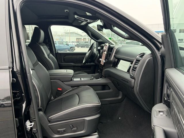 2026 RAM Ram 3500 RAM 3500 LIMITED MEGA CAB 4X4 6'4' BOX