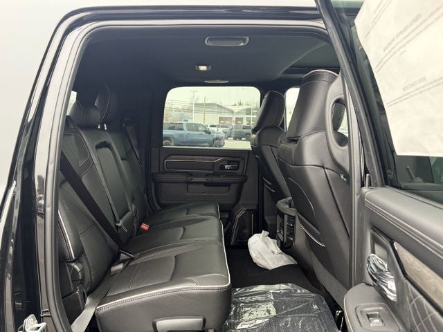 2026 RAM Ram 3500 RAM 3500 LIMITED MEGA CAB 4X4 6'4' BOX