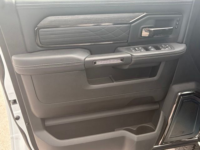 2026 RAM Ram 2500 RAM 2500 LIMITED CREW CAB 4X4 6'4' BOX