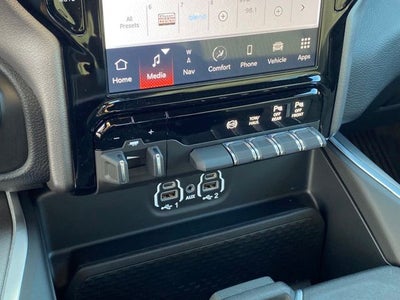 2024 RAM 3500 Big Horn Crew Cab 4x4 8' Box