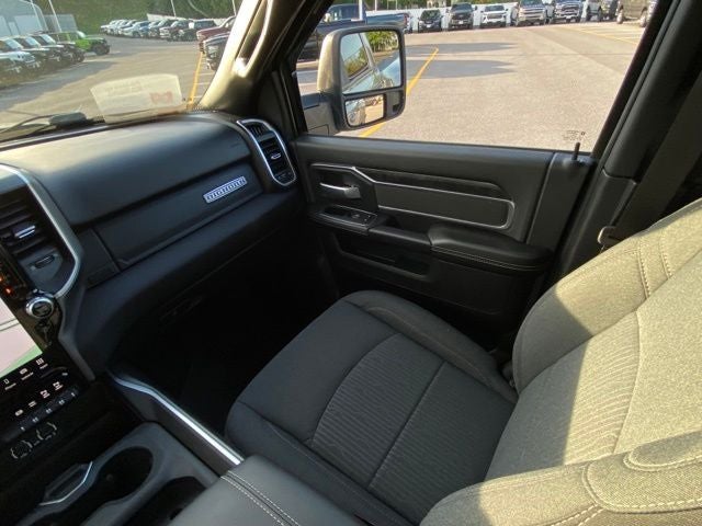 2024 RAM 3500 Big Horn Crew Cab 4x4 8' Box