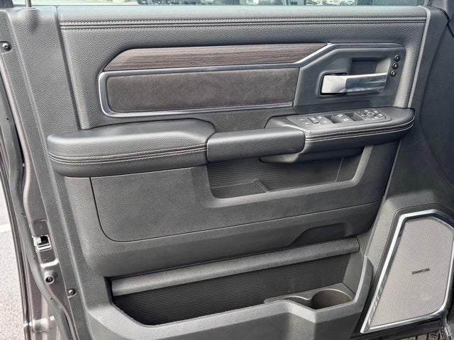 2026 RAM Ram 3500 RAM 3500 LARAMIE CREW CAB 4X4 8' BOX