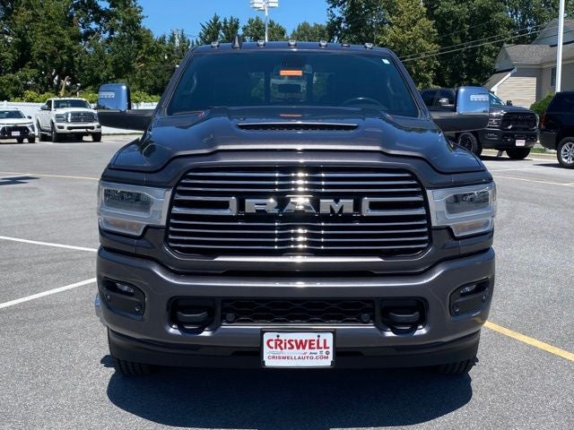 2023 RAM 3500 Laramie Crew Cab 4x4 8' Box