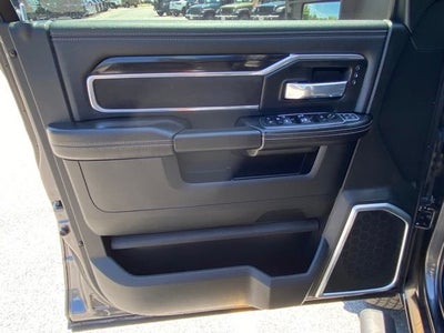 2023 RAM 3500 Laramie Crew Cab 4x4 8' Box