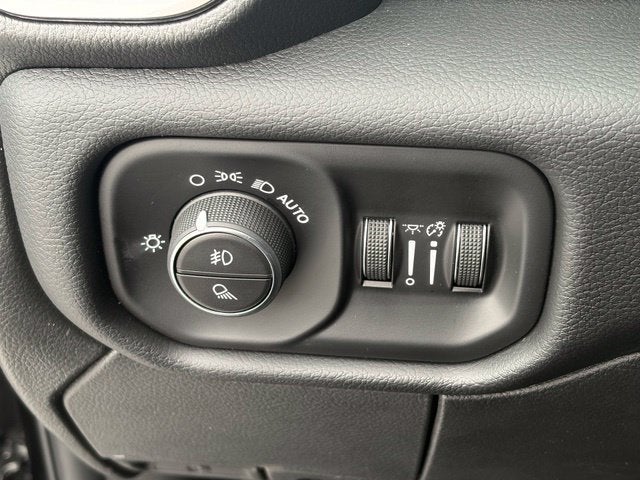 2027 RAM Ram 3500 RAM 3500 LARAMIE CREW CAB 4X4 8' BOX