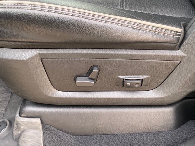 2023 RAM 3500 Laramie Crew Cab 4x4 8' Box