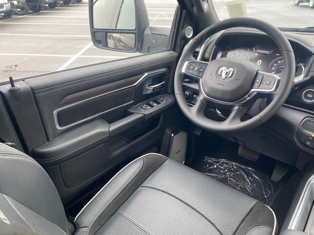 2026 RAM Ram 3500 RAM 3500 LARAMIE CREW CAB 4X4 8' BOX