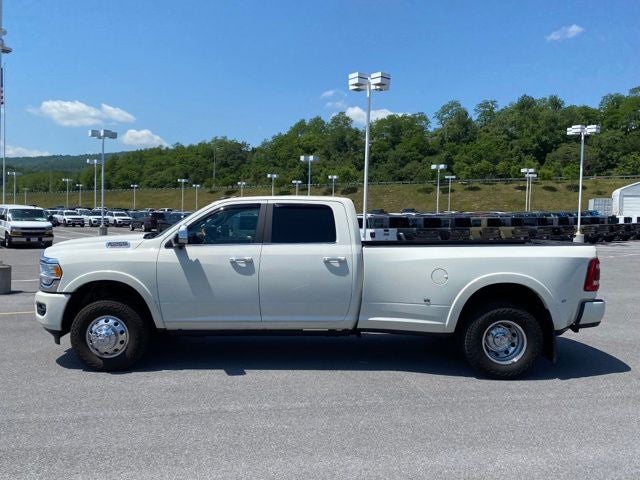 2020 RAM 3500 Laramie Longhorn Crew Cab 4x4 8' Box