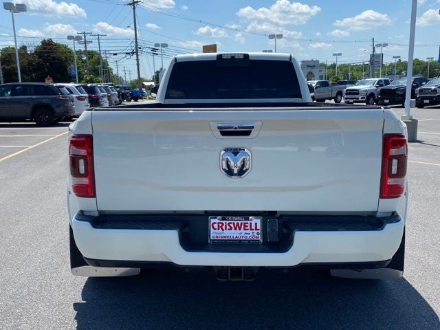 2020 RAM 3500 Laramie Longhorn Crew Cab 4x4 8' Box