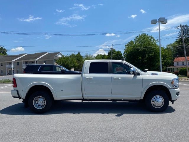 2020 RAM 3500 Laramie Longhorn Crew Cab 4x4 8' Box