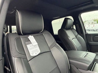 2026 RAM Ram 3500 RAM 3500 LIMITED MEGA CAB 4X4 6'4' BOX