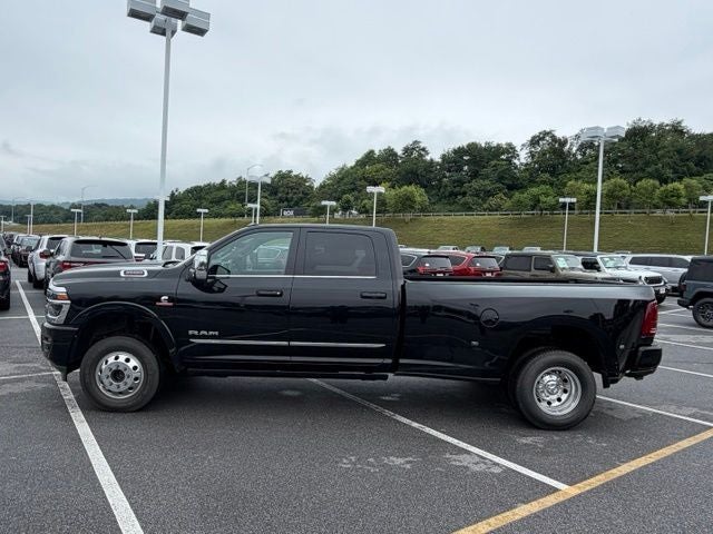 2026 RAM Ram 3500 RAM 3500 LIMITED CREW CAB 4X4 8' BOX