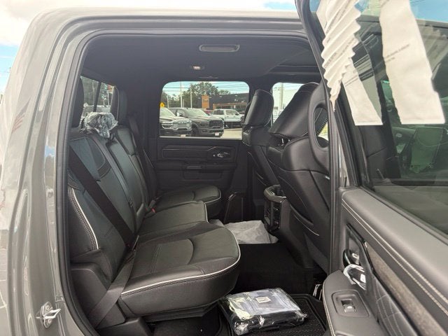 2027 RAM Ram 3500 RAM 3500 LIMITED CREW CAB 4X4 8' BOX