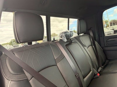 2027 RAM Ram 3500 RAM 3500 LIMITED CREW CAB 4X4 8' BOX