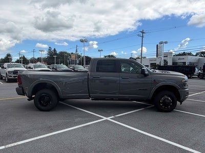 2027 RAM Ram 3500 RAM 3500 LIMITED CREW CAB 4X4 8' BOX