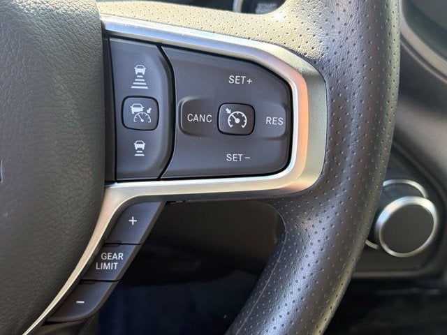 2027 RAM Ram 1500 RAM 1500 TRADESMAN CREW CAB 4X4 5'7' BOX