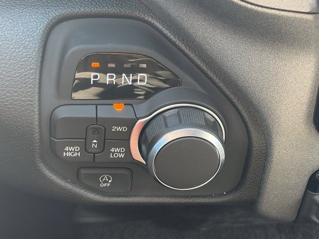 2027 RAM Ram 1500 RAM 1500 TRADESMAN CREW CAB 4X4 5'7' BOX