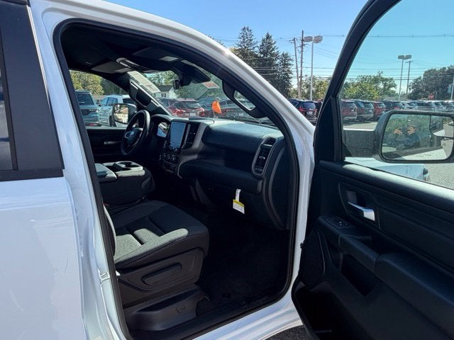 2027 RAM Ram 1500 RAM 1500 TRADESMAN CREW CAB 4X4 5'7' BOX