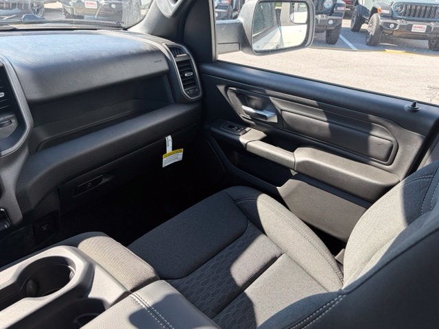 2027 RAM Ram 1500 RAM 1500 TRADESMAN CREW CAB 4X4 5'7' BOX