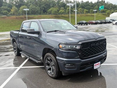 2026 RAM 1500 RAM 1500 EXPRESS CREW CAB 4X4 5'7' BOX