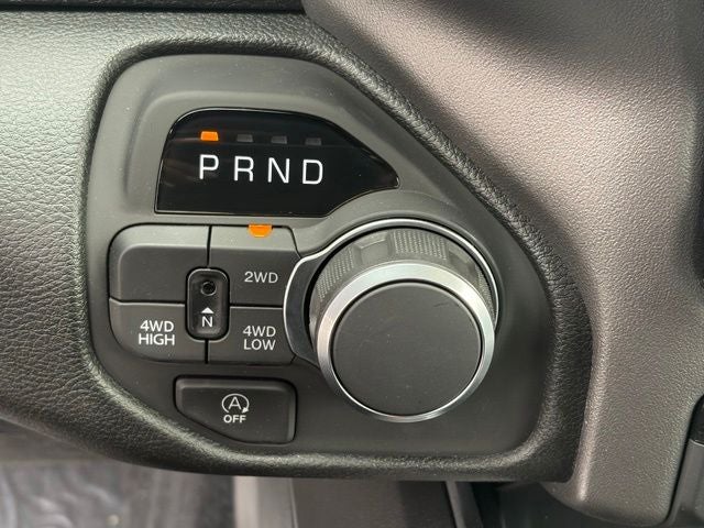 2026 RAM 1500 RAM 1500 EXPRESS CREW CAB 4X4 5'7' BOX
