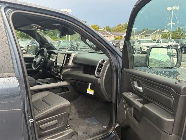 2026 RAM 1500 RAM 1500 EXPRESS CREW CAB 4X4 5'7' BOX